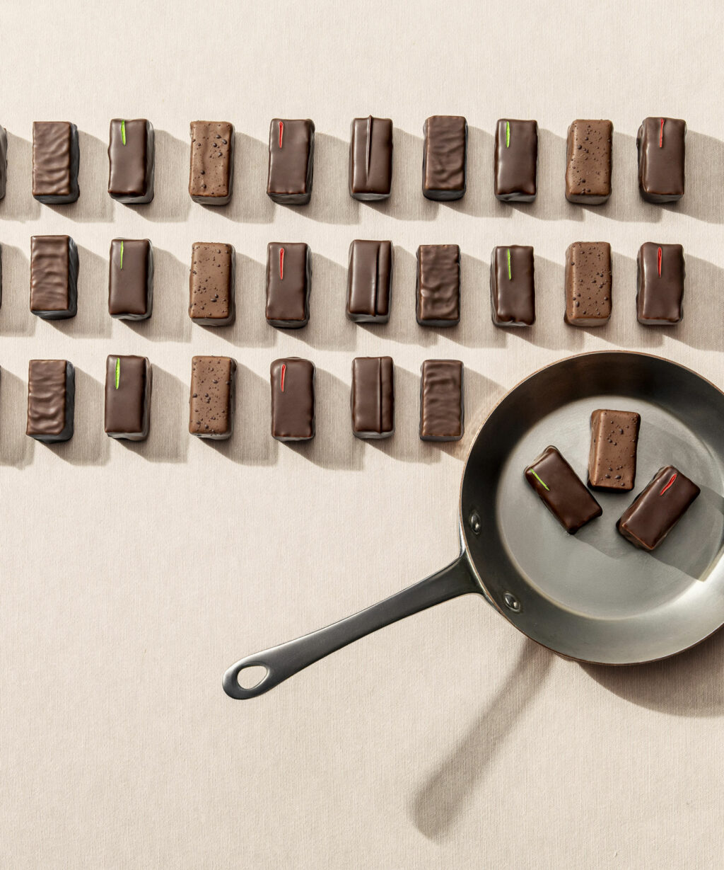 Alternative view of Coffret de 32 Pralinés