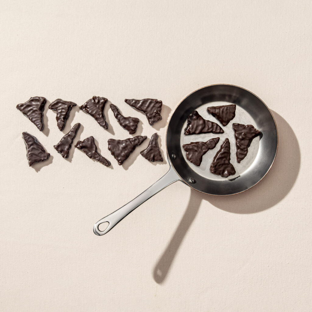 Alternative view of Confit d'ananas chocolaté