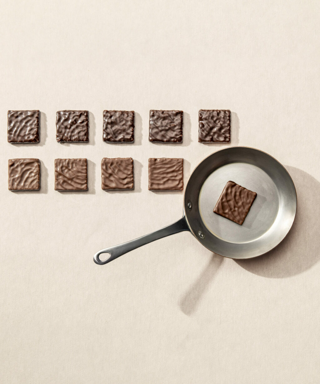 Alternative view of Sablé breton enrobé de chocolat noir