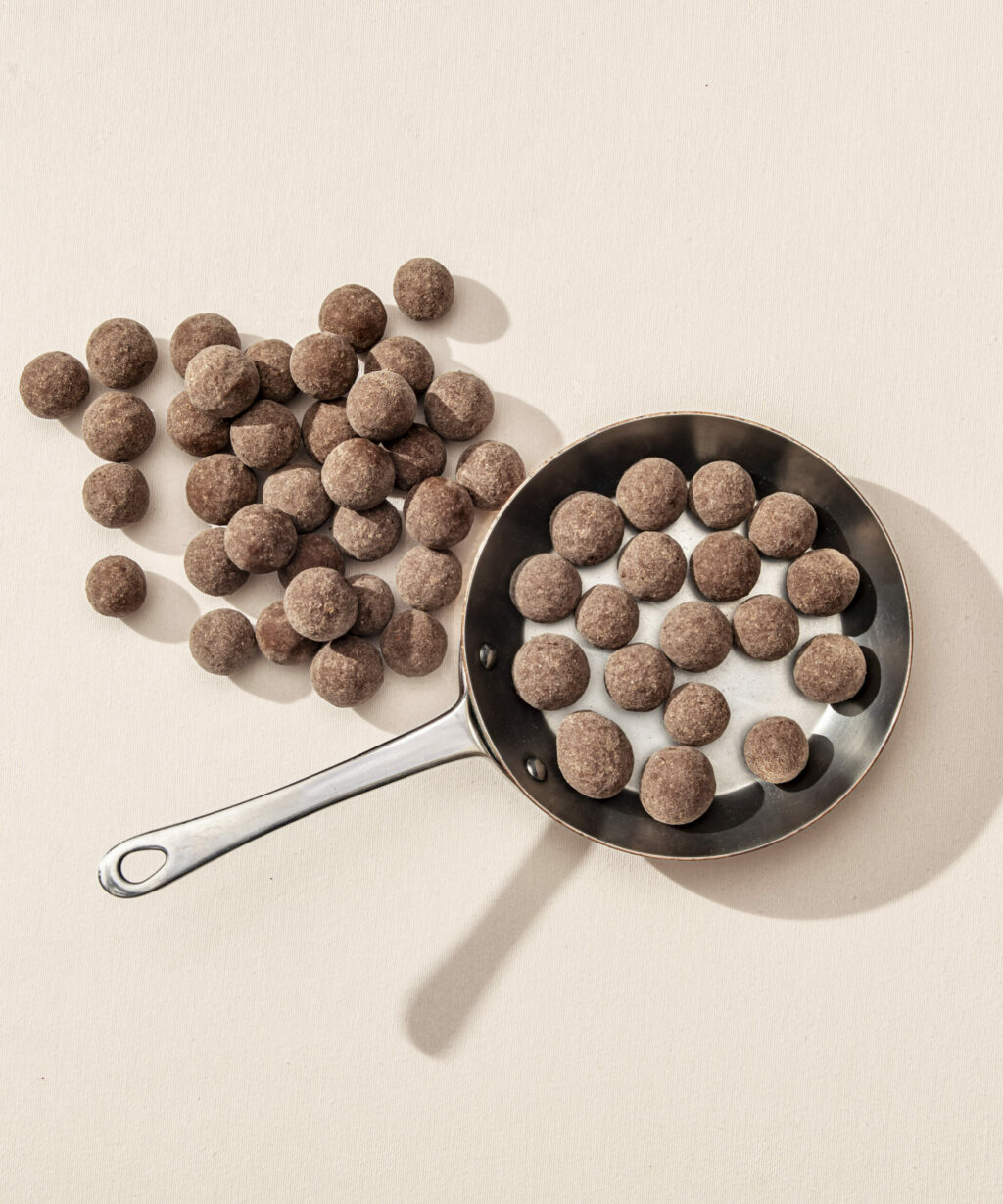 Noisettes enrobées de chocolat au lait
