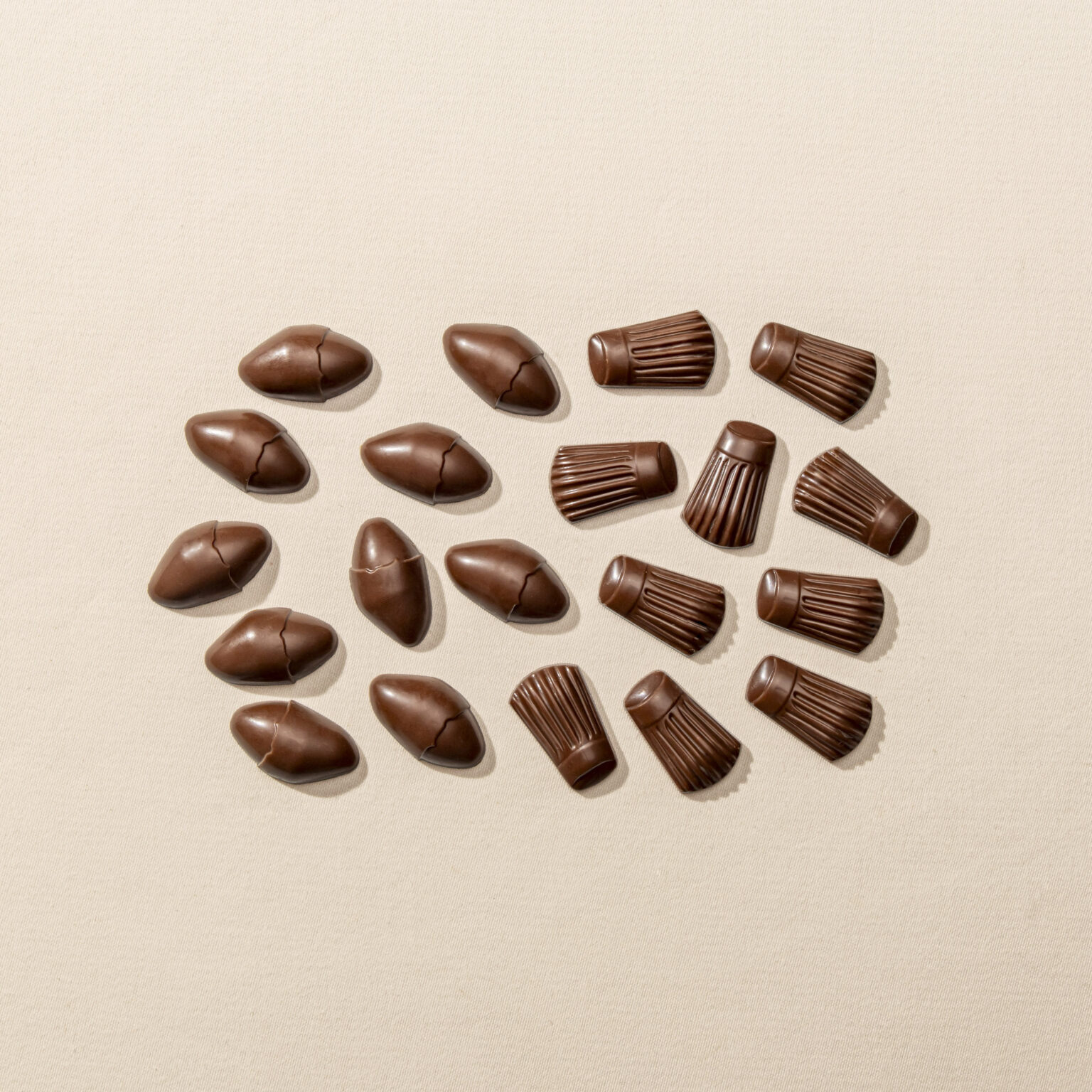 Alternative view of Mignardises Toquées Lait - Praliné