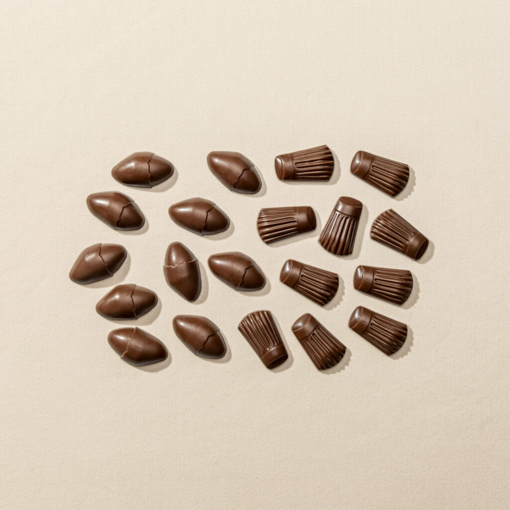 Alternative view of Mignardises Toquées Lait - Praliné